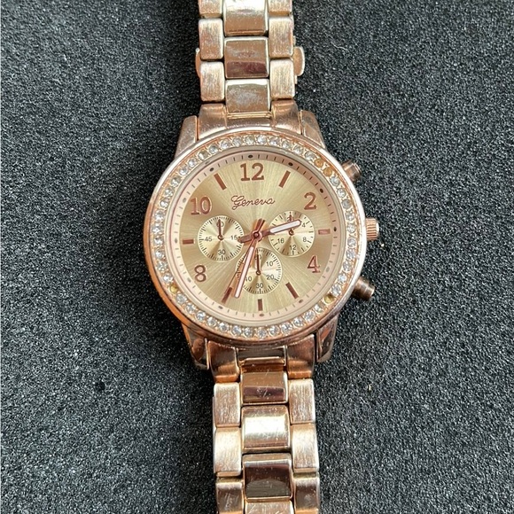 Sports Watches. Two ladies sports watches SUPER FAST SHIPPING - Picture 5 of 16